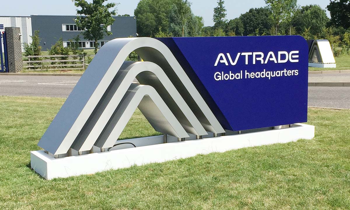 Avtrade external sign with illumination